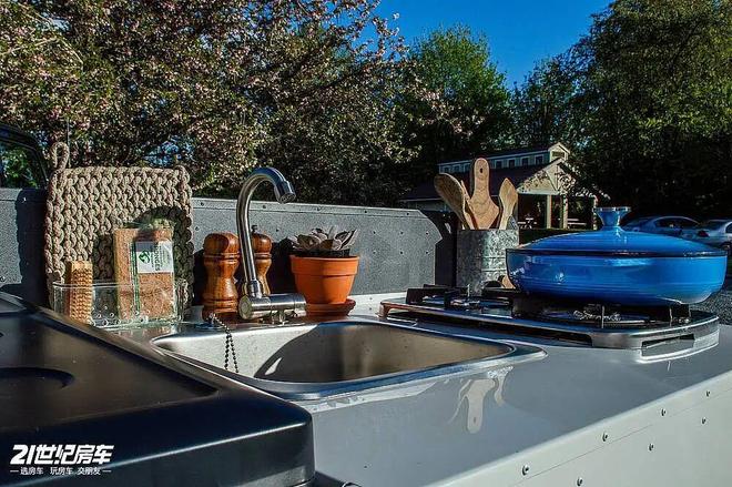 Tall Boy 越野拖挂高顶+全铝+强越野！pg模拟器试玩探险党终极选择！Mammoth(图2)