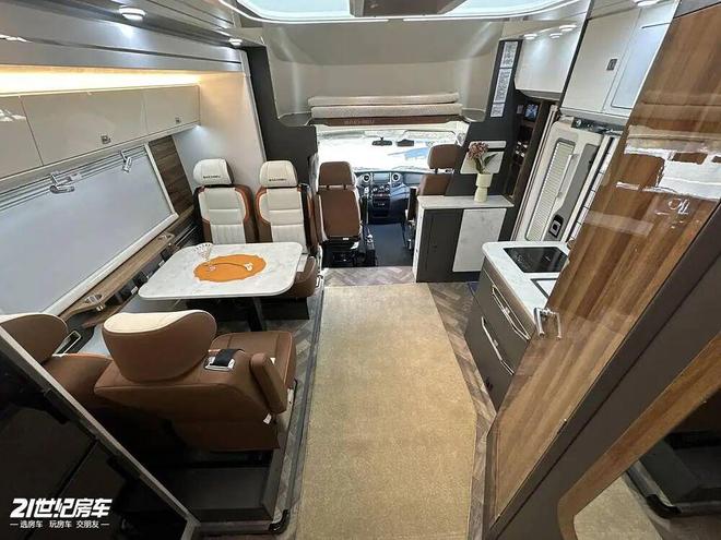 ：以“无极”之名定义全场景舒适旅居电子pg北京首钢房车展｜大驰房车(图7)
