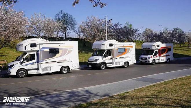 ：以“无极”之名定义全场景舒适旅居电子pg北京首钢房车展｜大驰房车(图3)